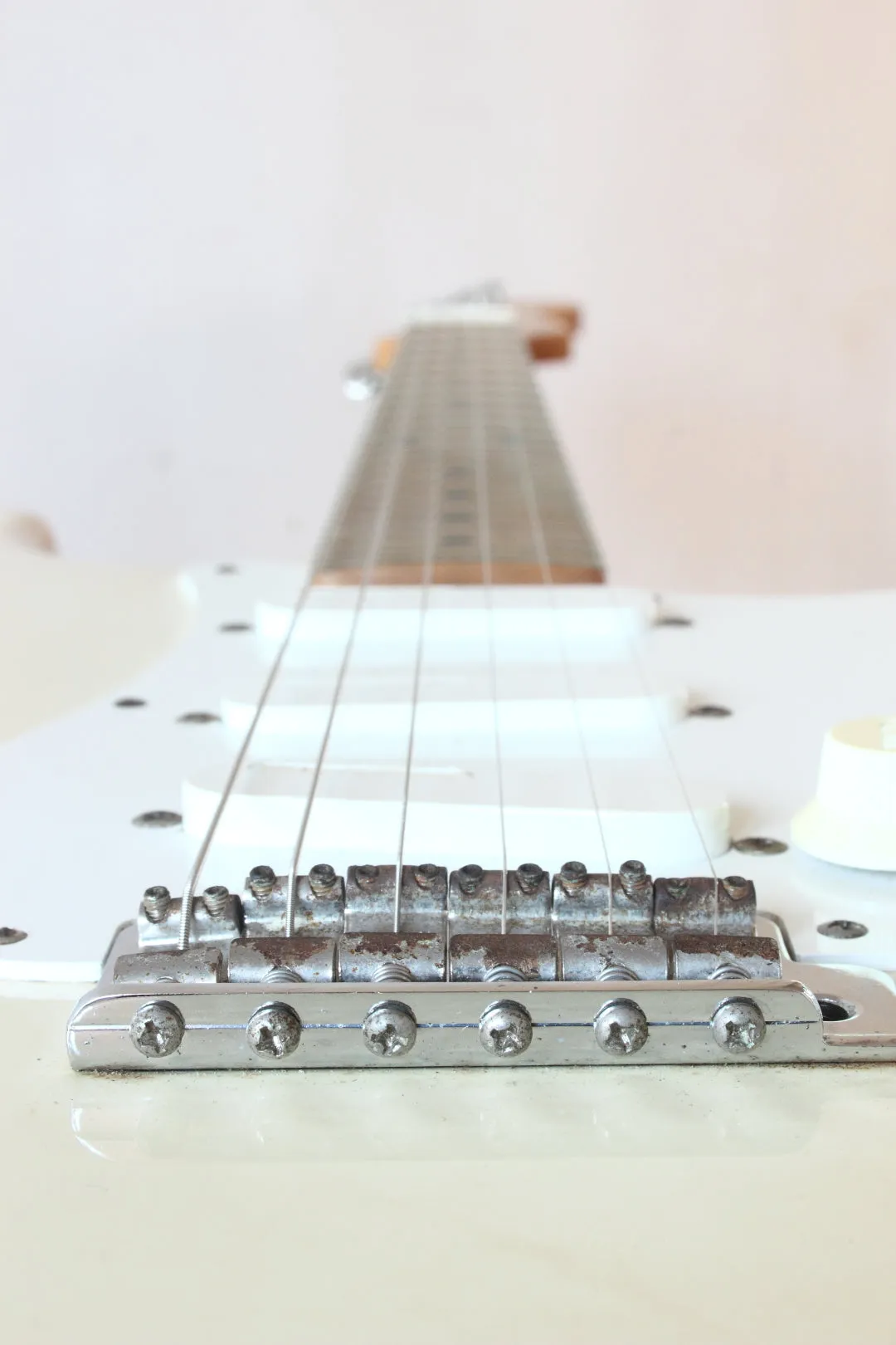 Fender Japan '54 Reissue Stratocaster ST54-95LS Vintage White 2002-04